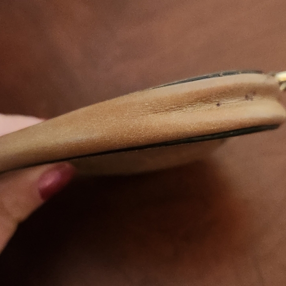 Gucci Zippy Heart Coin Purse - Picture 5 of 5